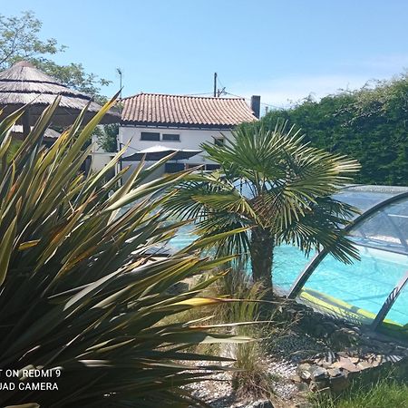Bed and Breakfast Mas des Vignes Piscine chauffée Le Champ-Saint-Pere Exterior foto
