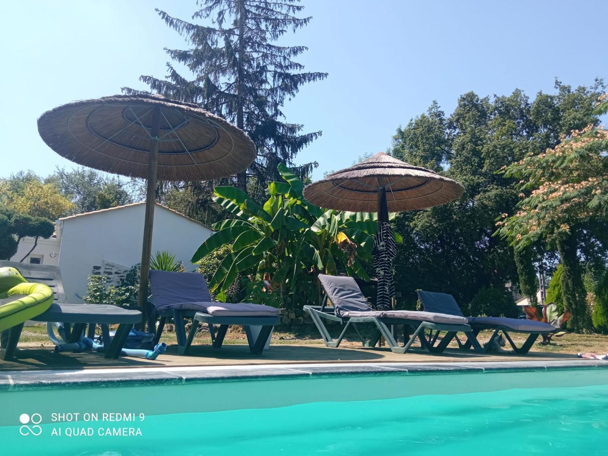 Bed and Breakfast Mas des Vignes Piscine chauffée Le Champ-Saint-Pere Exterior foto