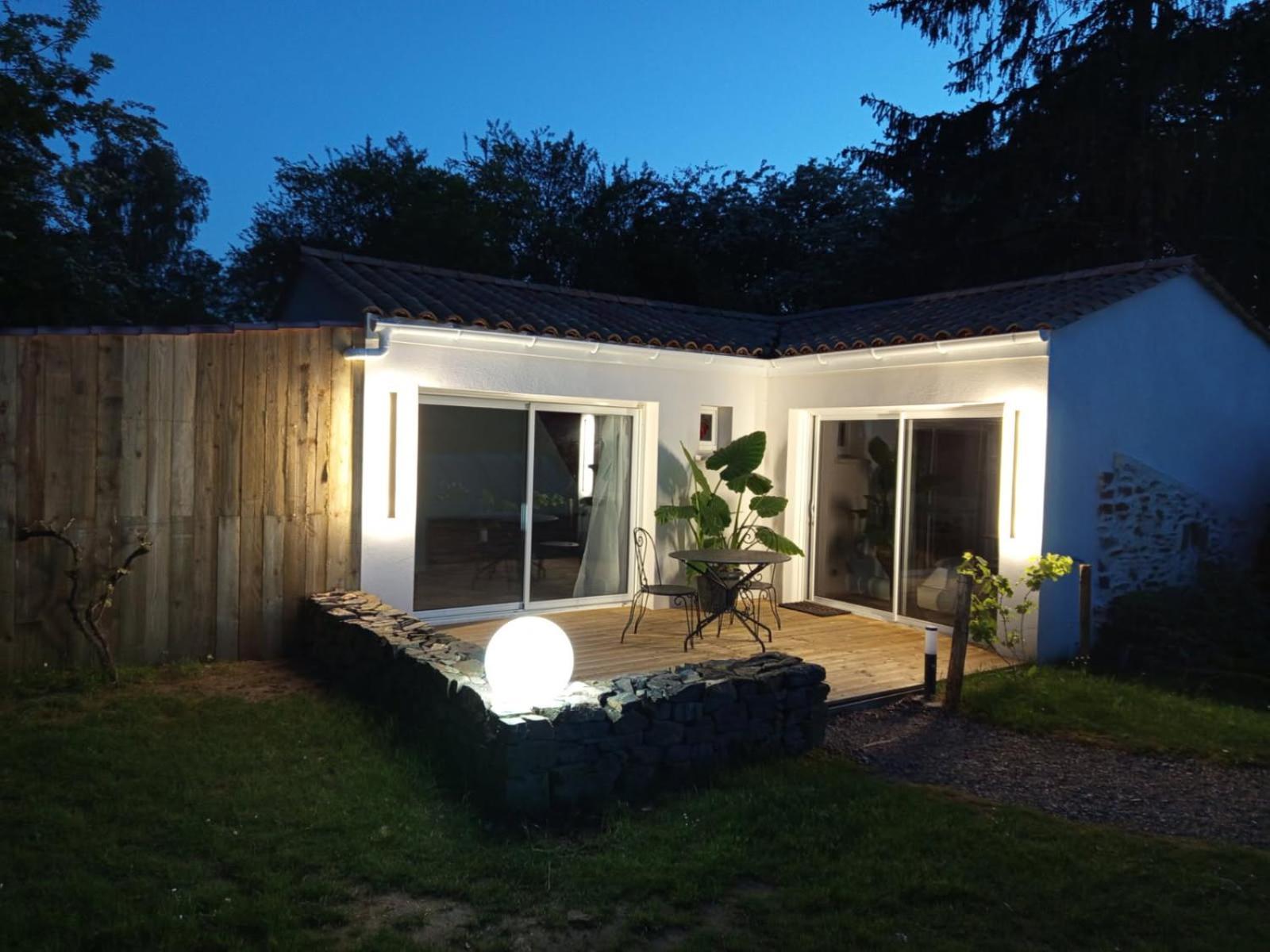 Bed and Breakfast Mas des Vignes Piscine chauffée Le Champ-Saint-Pere Exterior foto